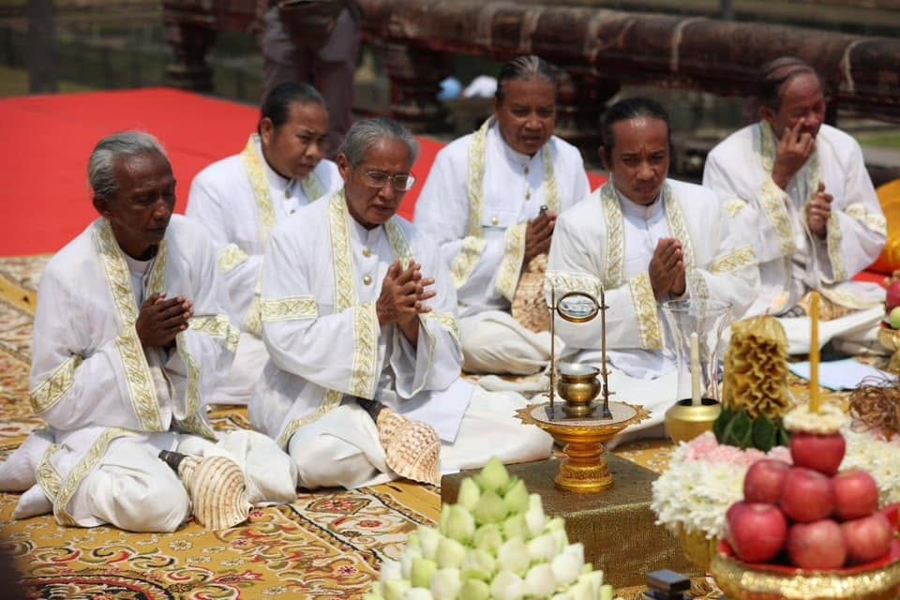 Bakus at a Krong Pealy Ceremony for Blessings and Invocation of the Divine Fire for the 2023 SEA Games and ASEAN Para Games (Source: King Norodom Sihamoni’s Facebook page)